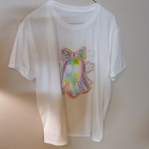 WOMANS White Ghost Graphic T-Shirt